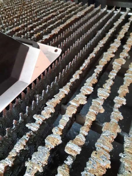 Laser slat cleaner